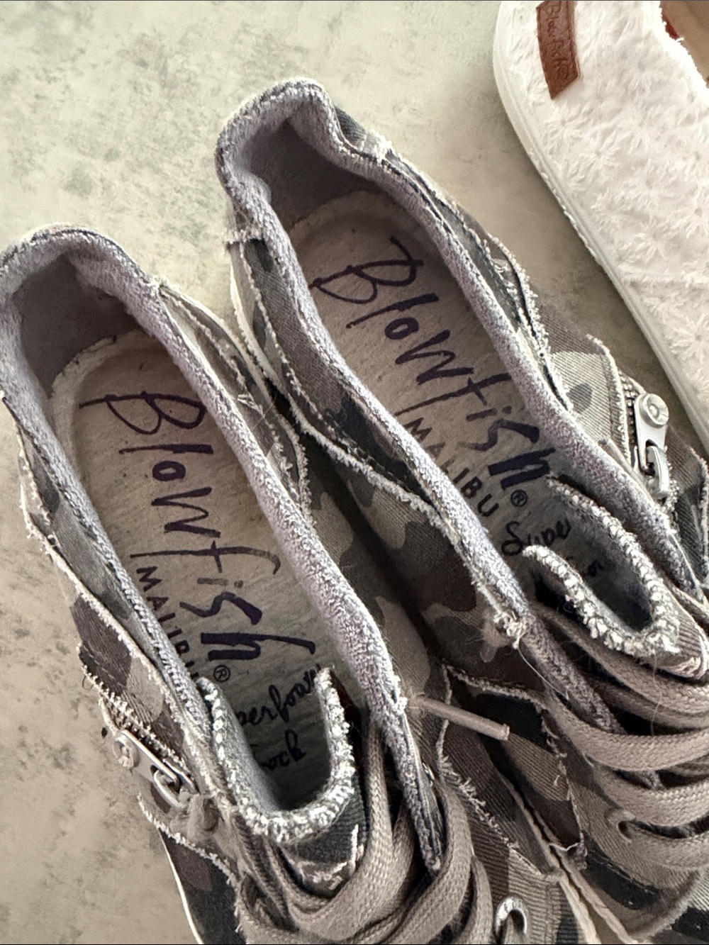 Blowfish Sneakers- Lot of 3 - Picture 2 of 7